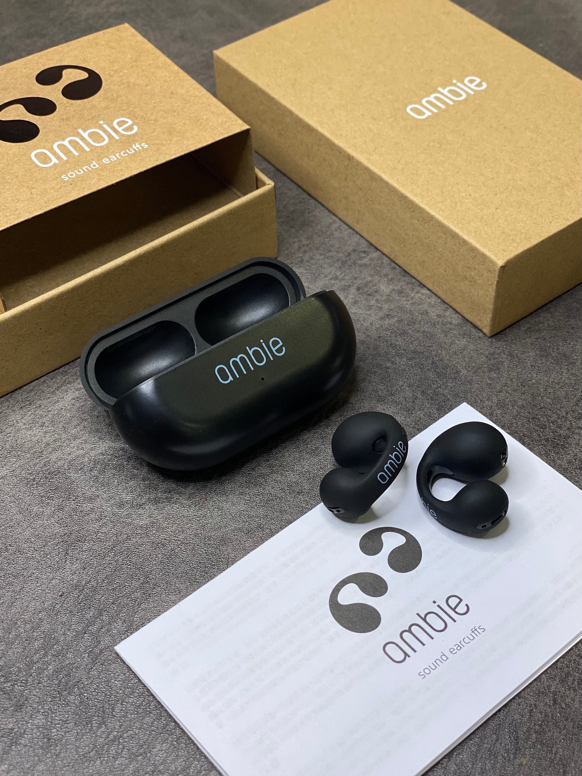 Clipe Auricular de Condução Óssea Ambie Preto