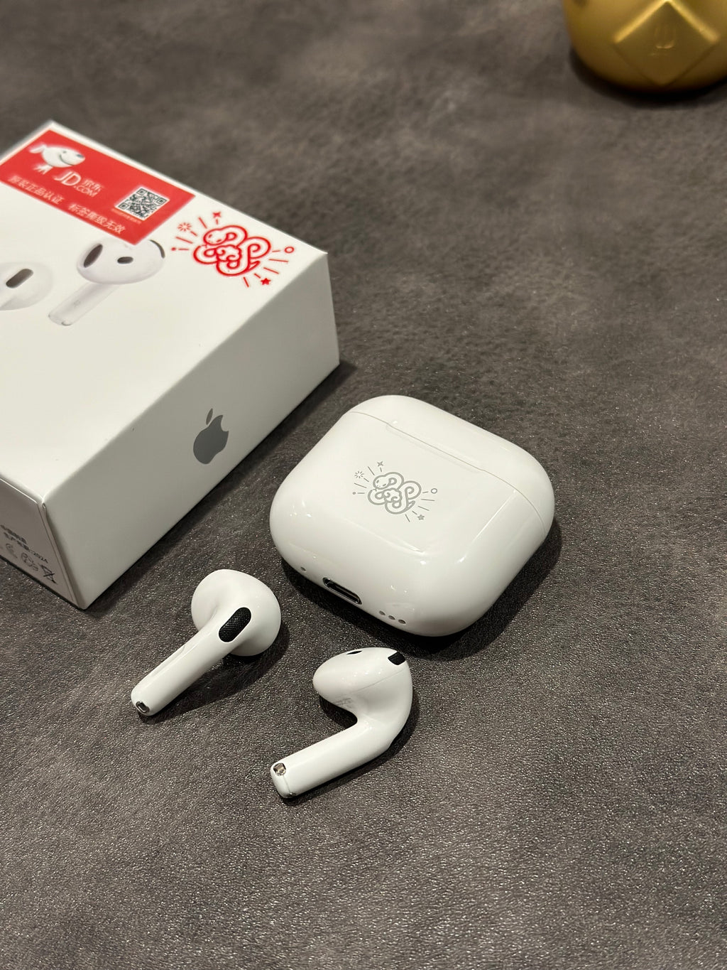 Apple AirPods 4 Edição ANC com Redução de Ruído