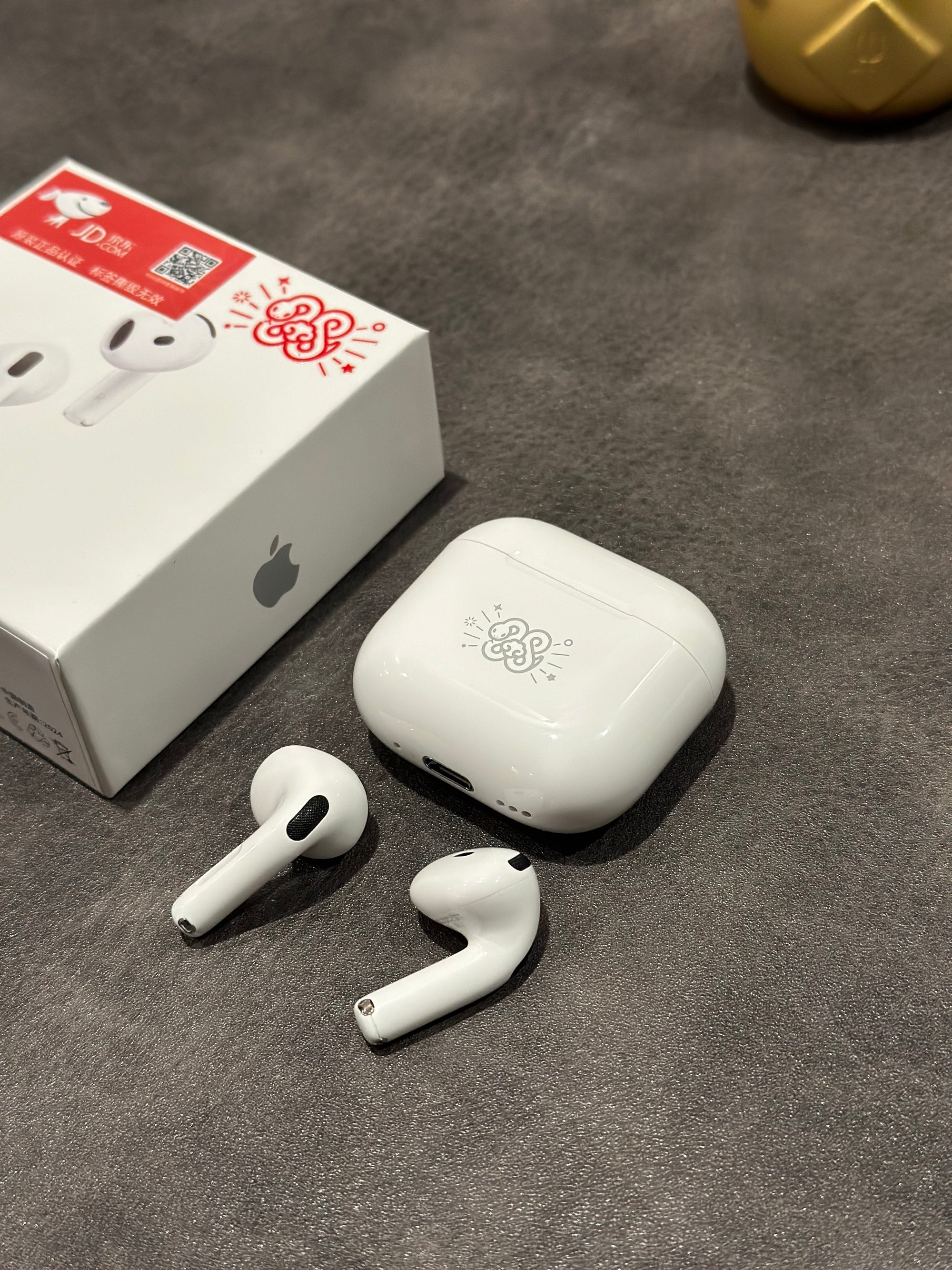 Apple AirPods 4 Edição ANC com Redução de Ruído