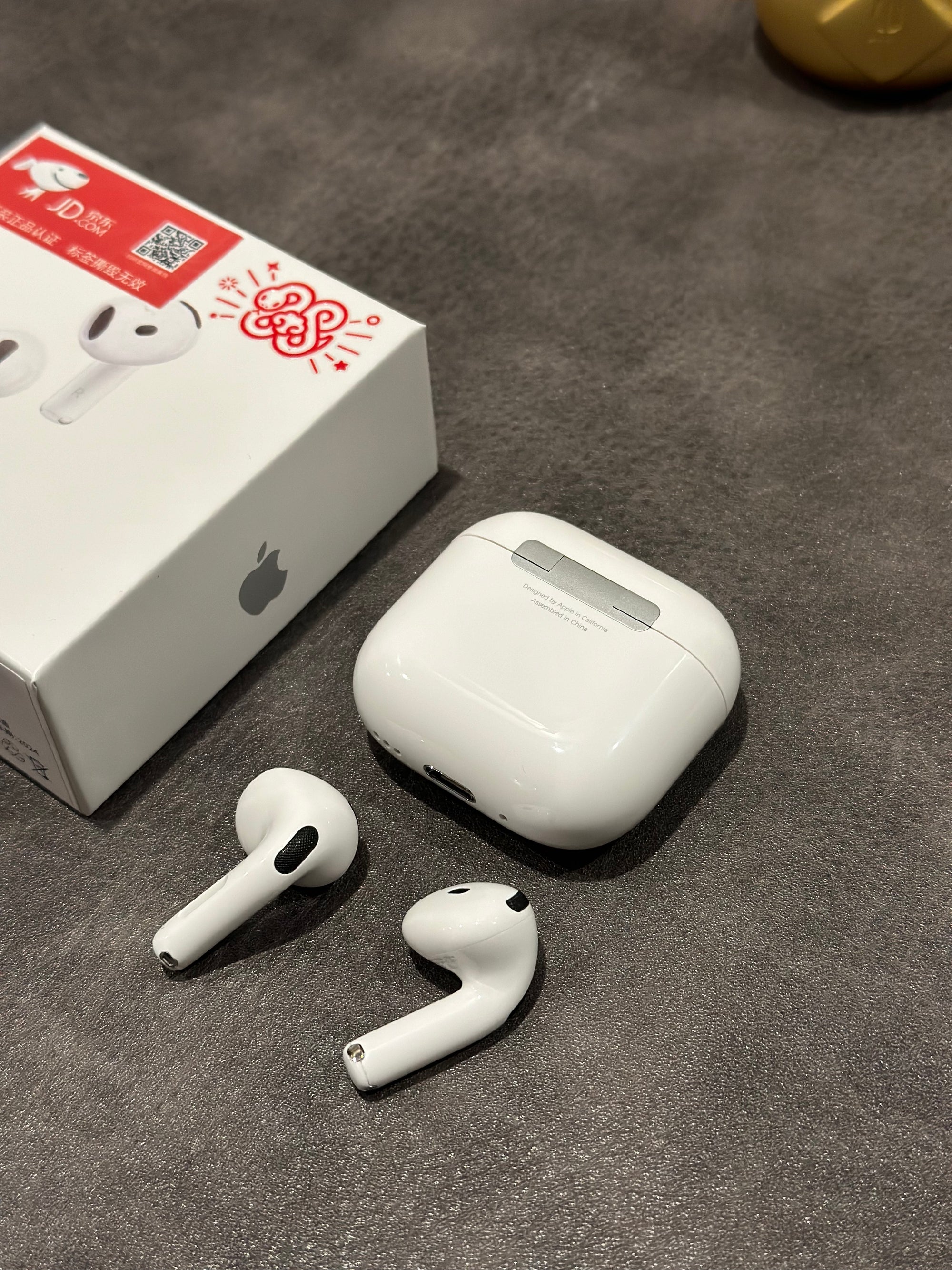 Apple AirPods 4 Edição ANC com Redução de Ruído