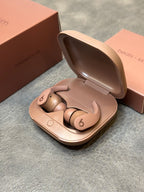 Beats Fit Pro x Kim com pop-up