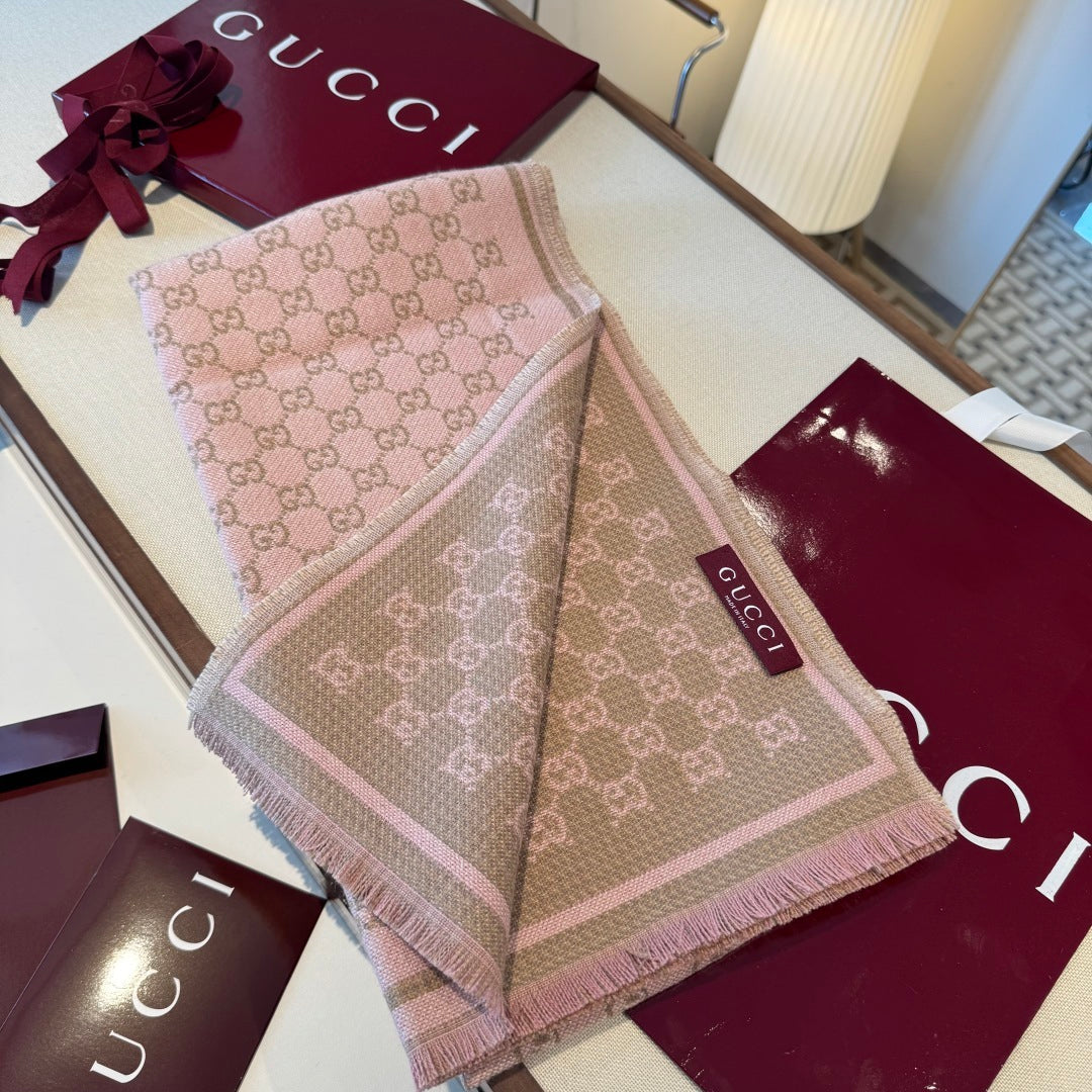 Cachecol Gucci De Lã Cor Rosa Claro / Marrom Claro