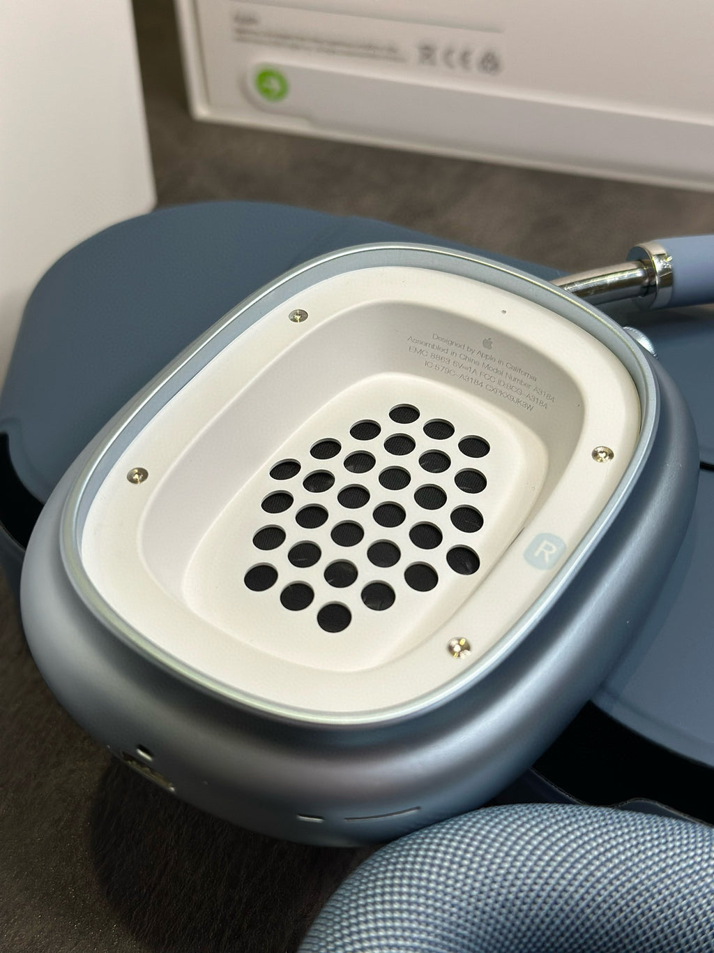 Apple AirPods Max Blue