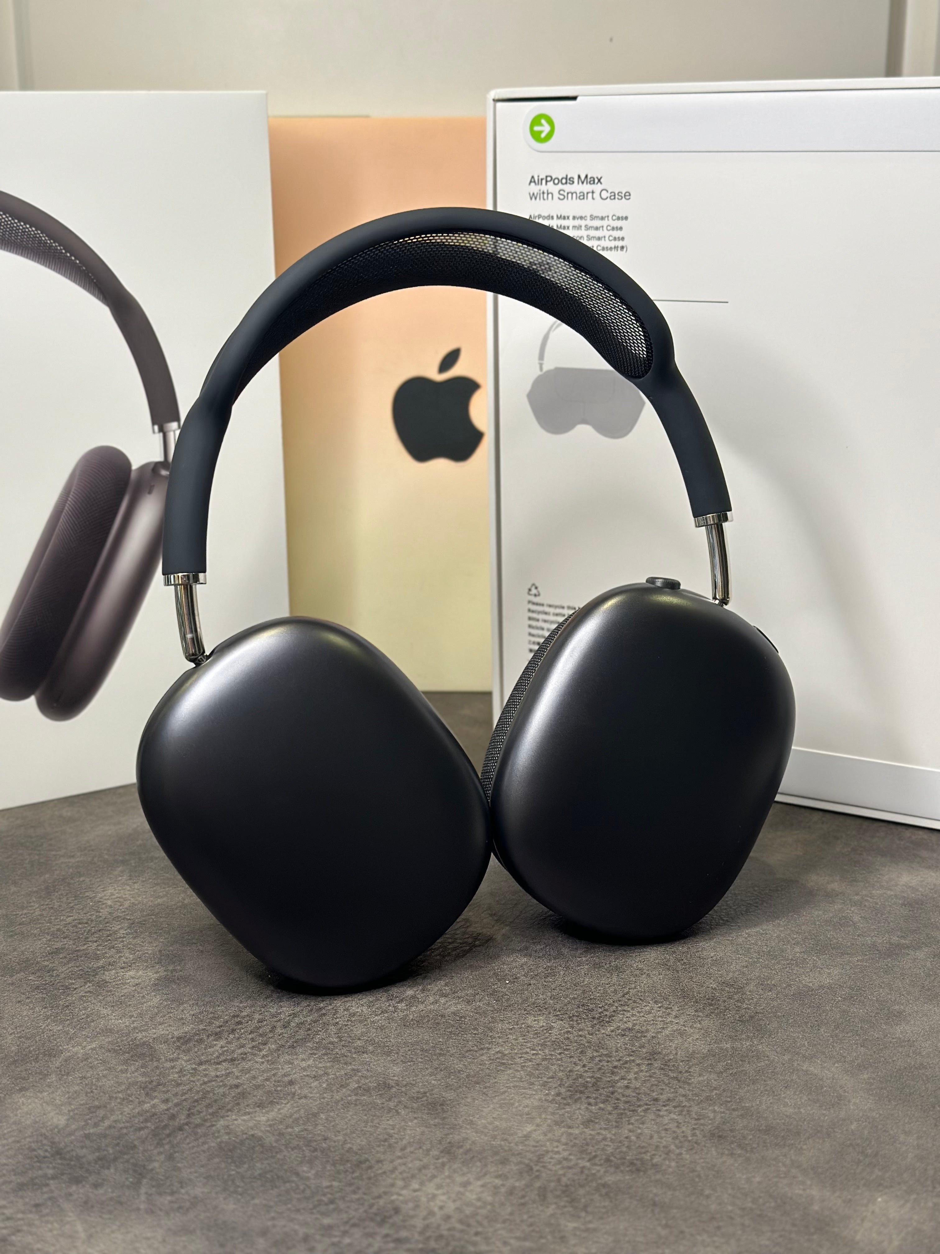 Apple AirPods Max Midnight – TimeLine Shop