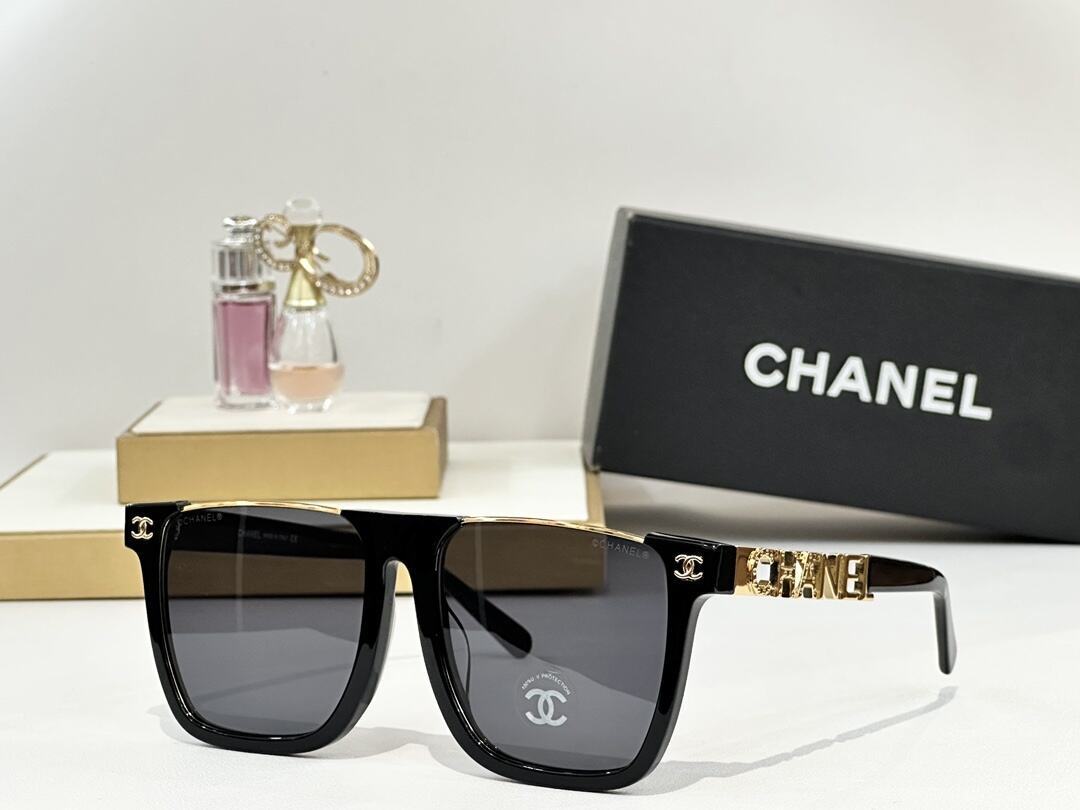 CHANEL - Óculos De Sol