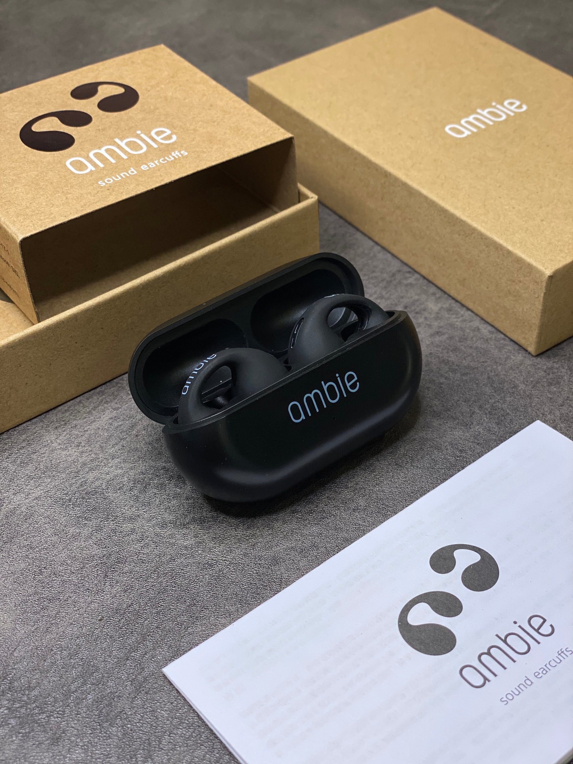 Clipe Auricular de Condução Óssea Ambie Preto