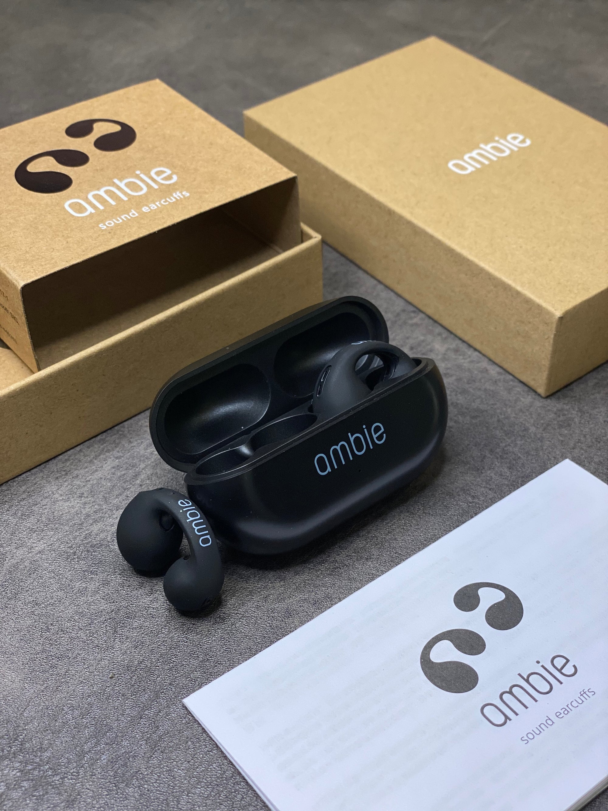 Clipe Auricular de Condução Óssea Ambie Preto