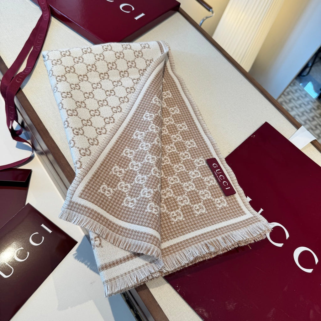 Cachecol Gucci De Lã Cor Bege / Marrom Claro