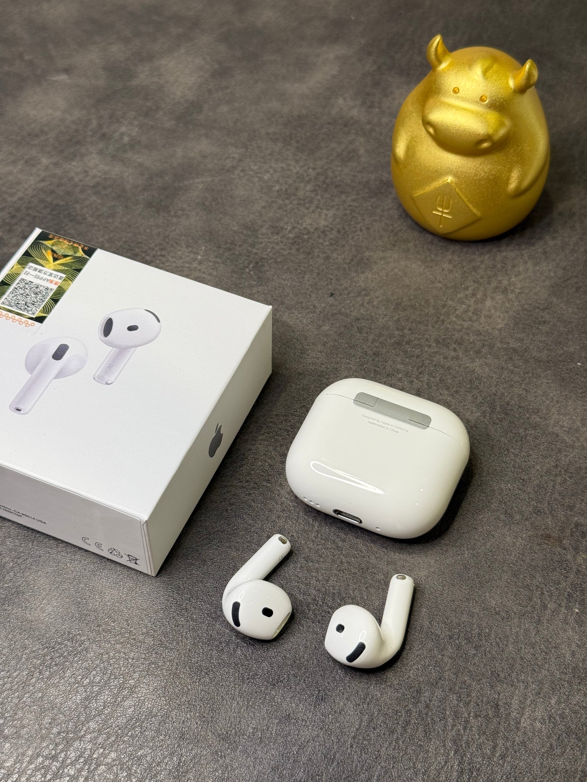 Apple AirPods 4 com redução de ruído ANC