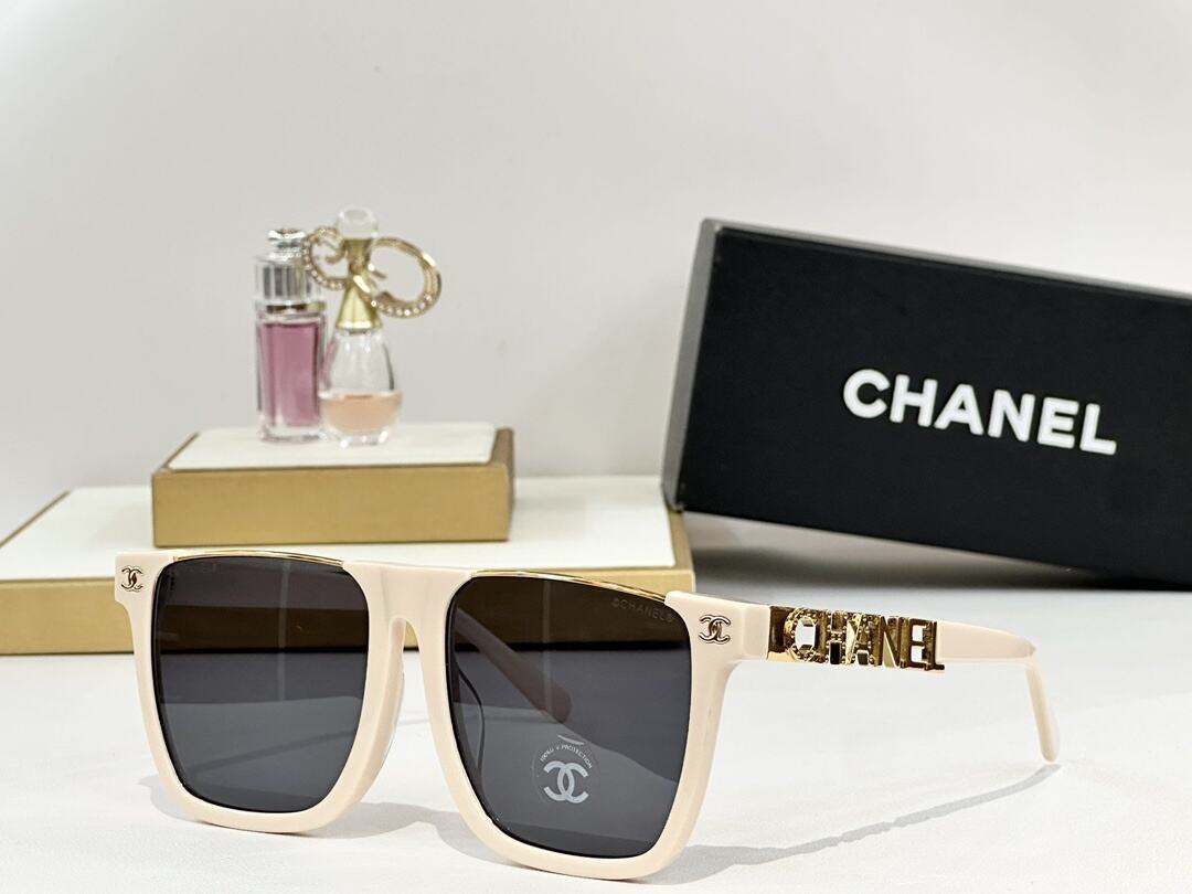 CHANEL - Óculos De Sol