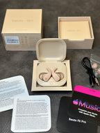 Beats Fit Pro x Kim com pop-up