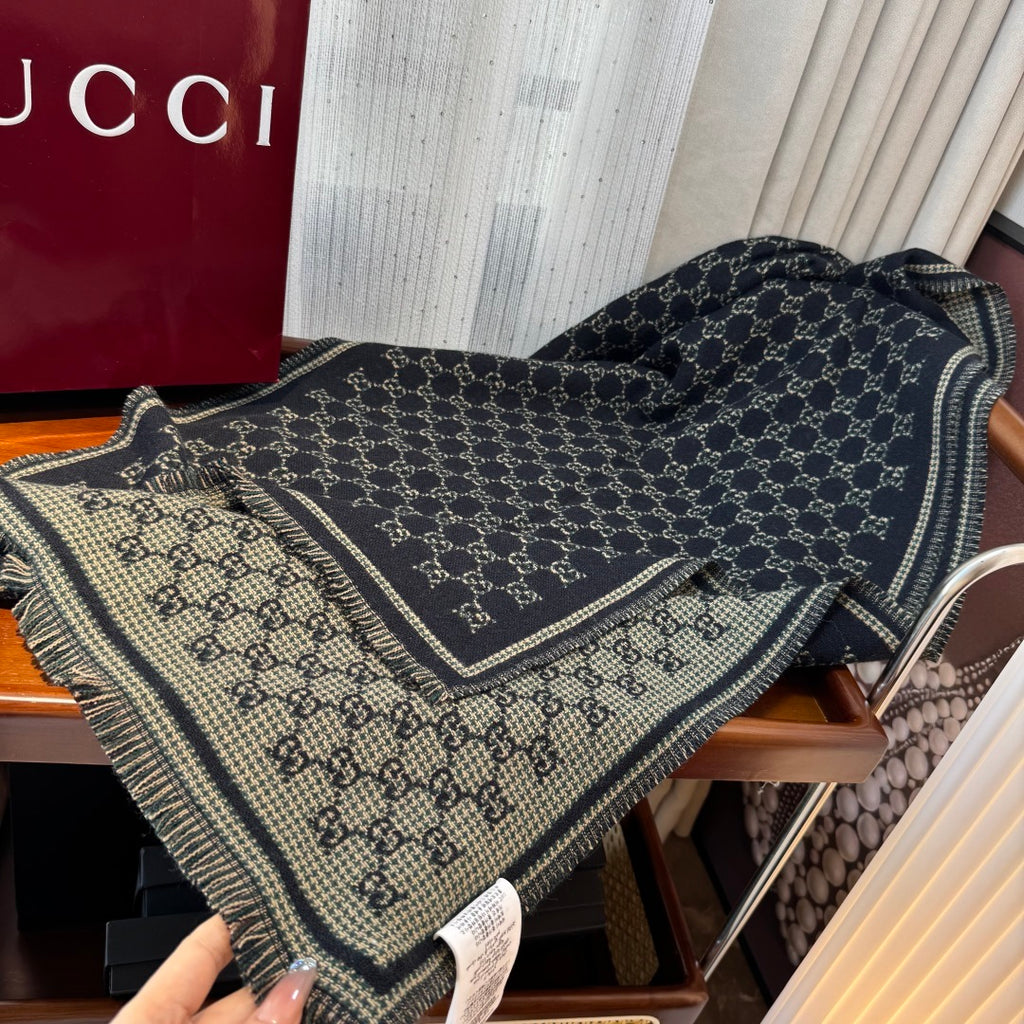 Cachecol Gucci De Lã Cor Azul Marinho Escuro / Bege Areia