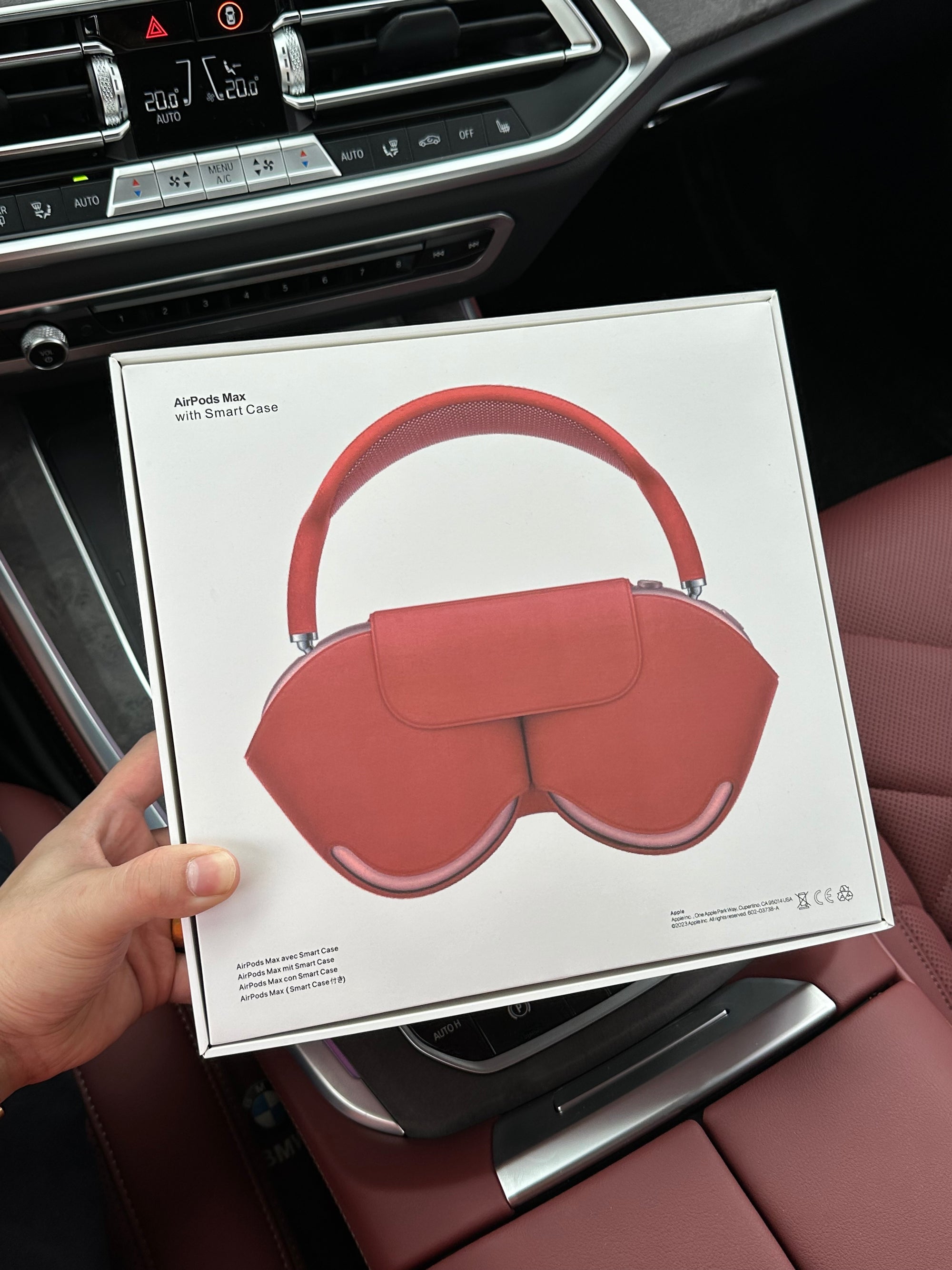 Apple AirPods Max Orange