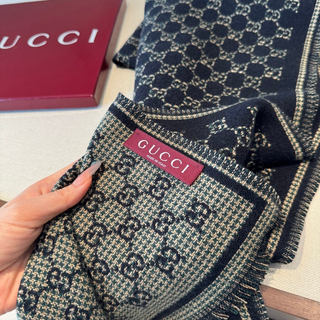 Cachecol Gucci De Lã Cor Azul Marinho Escuro / Bege Areia
