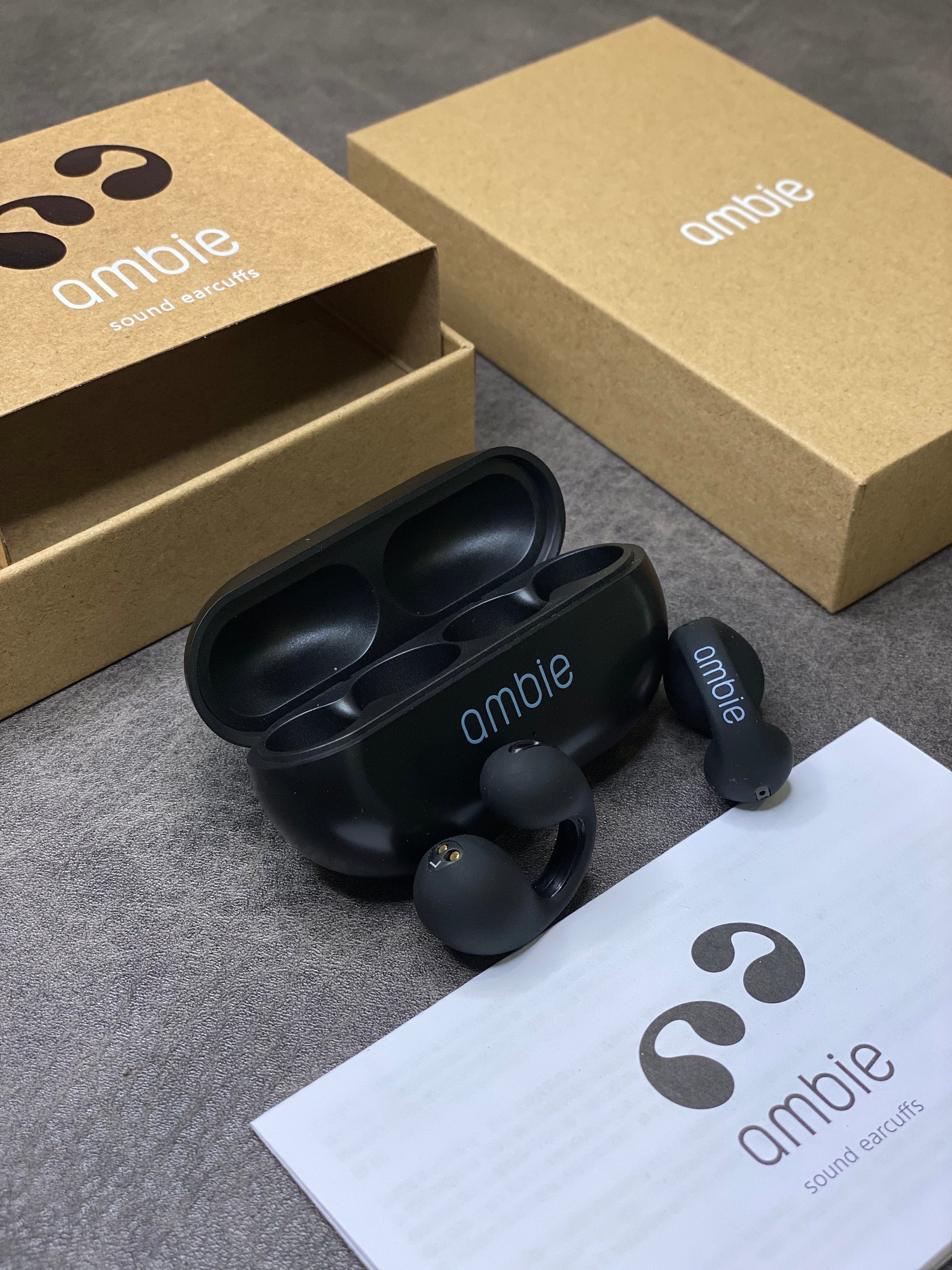 Clipe Auricular de Condução Óssea Ambie Preto