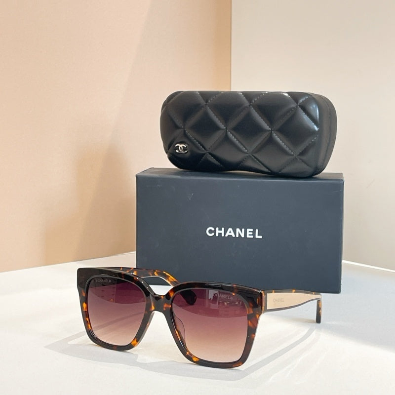 CHANEL - Óculos De Sol