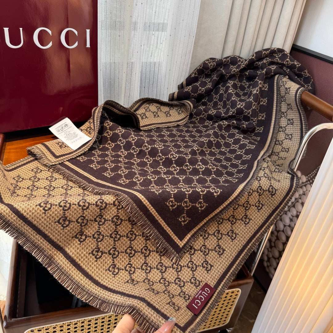 Cachecol Gucci De Lã Cor Marrom Escuro / Bege