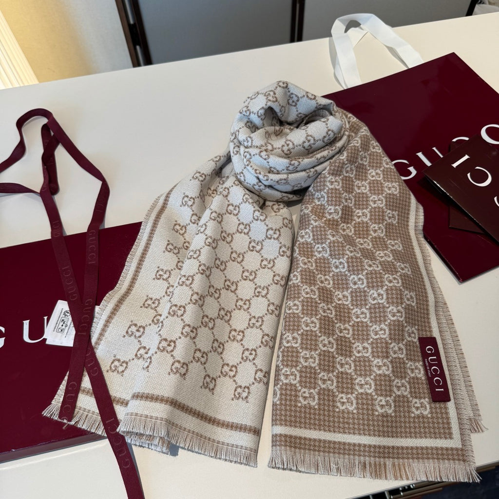 Cachecol Gucci De Lã Cor Bege / Marrom Claro