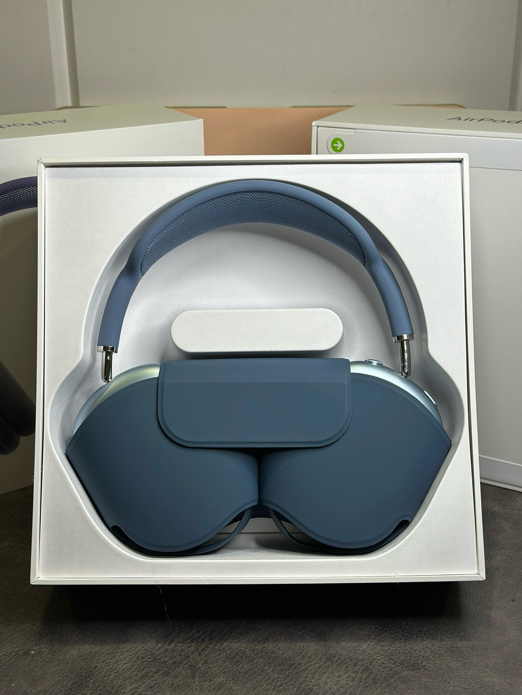 Apple AirPods Max Blue