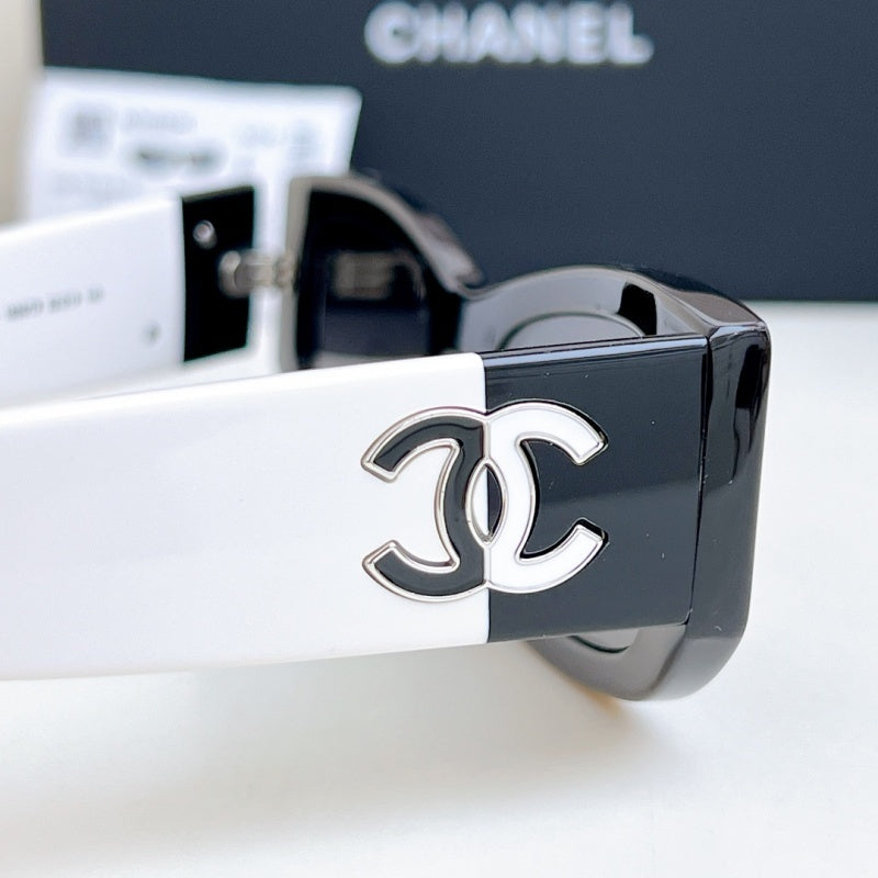 CHANEL - Óculos De Sol
