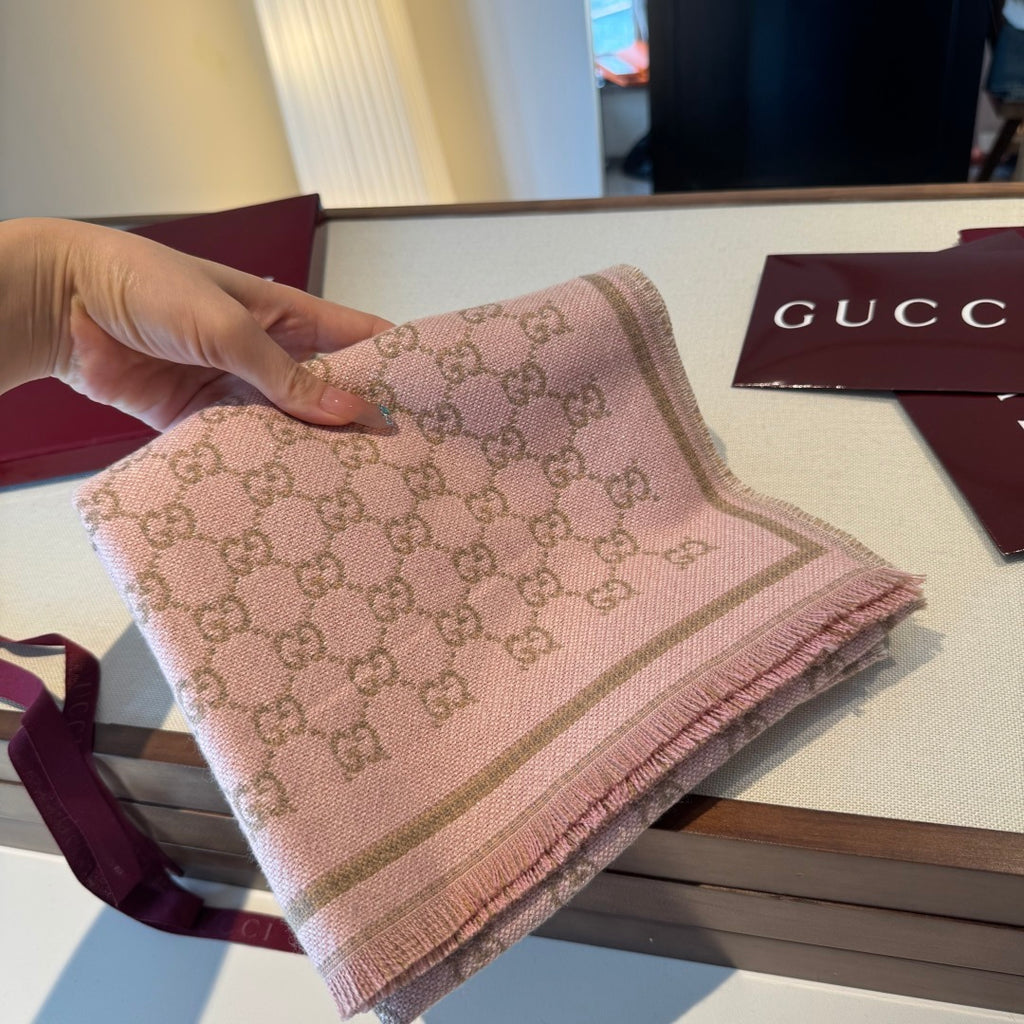 Cachecol Gucci De Lã Cor Rosa Claro / Marrom Claro