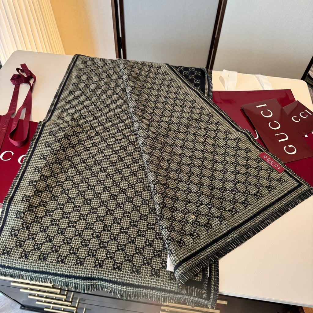 Cachecol Gucci De Lã Cor Azul Marinho Escuro / Bege Areia