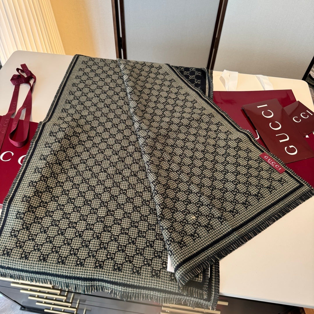 Cachecol Gucci De Lã Cor Azul Marinho Escuro / Bege Areia