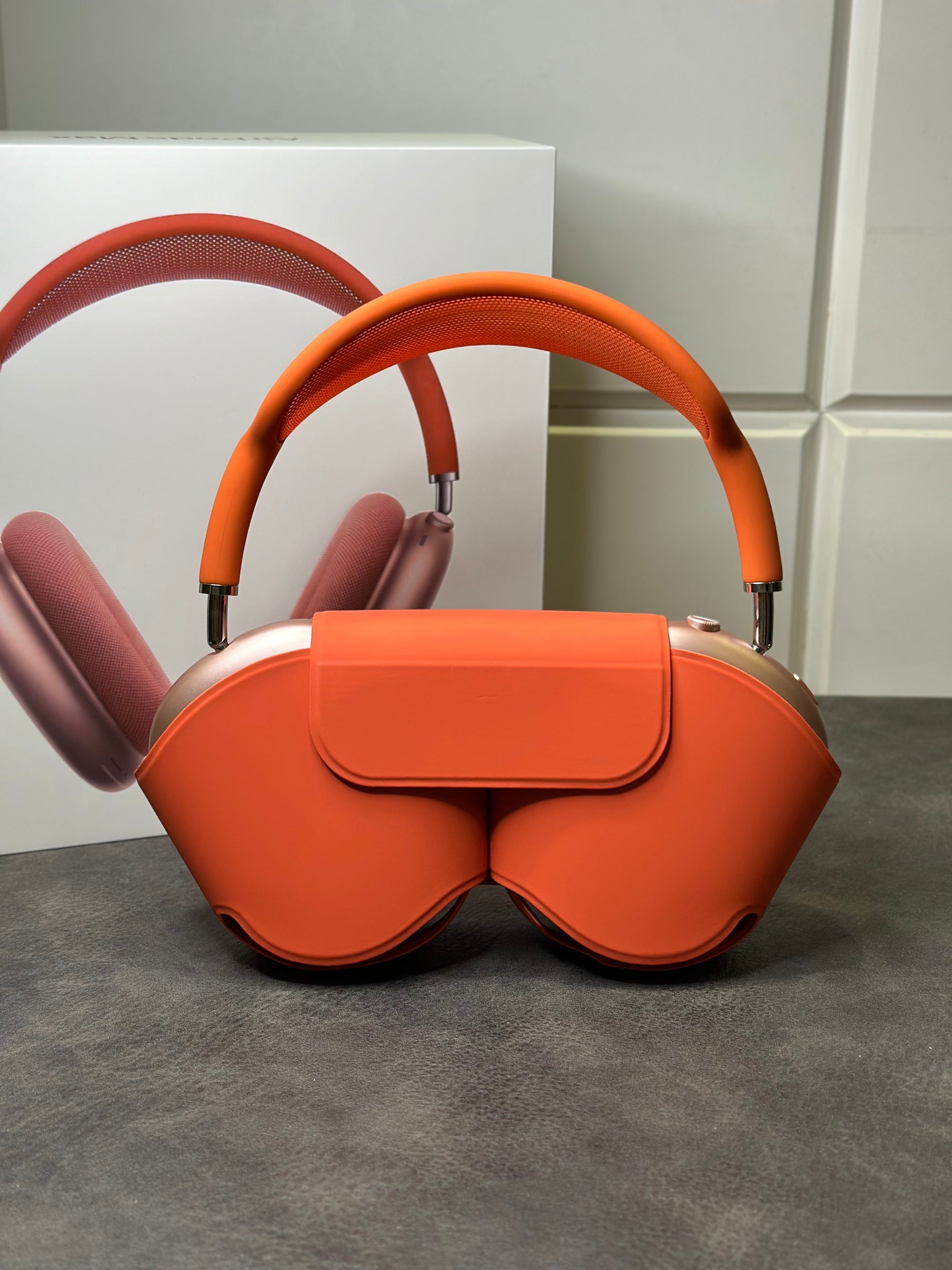 Apple AirPods Max Orange