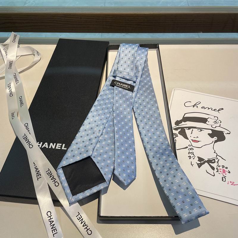 GRAVATA CHANEL DE SEDA COM MOGRAMA CC