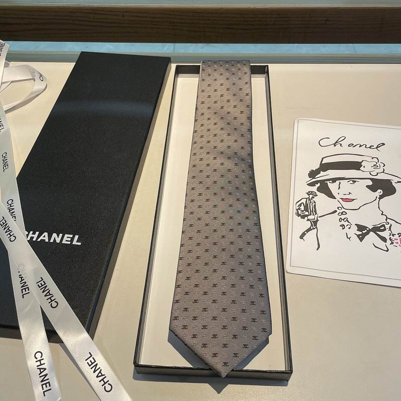 GRAVATA CHANEL DE SEDA COM MOGRAMA CC
