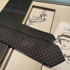 GRAVATA CHANEL DE SEDA COM MOGRAMA CC