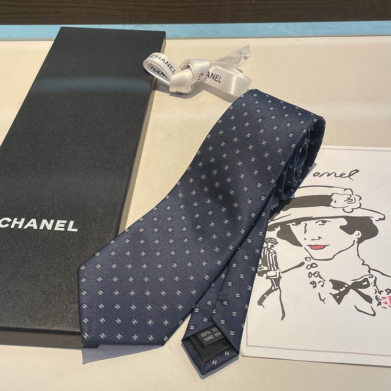GRAVATA CHANEL DE SEDA COM MOGRAMA CC