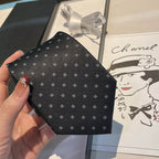GRAVATA CHANEL DE SEDA COM MOGRAMA CC
