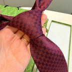 GRAVATA GUCCI GG EM JACQUART DE SEDA