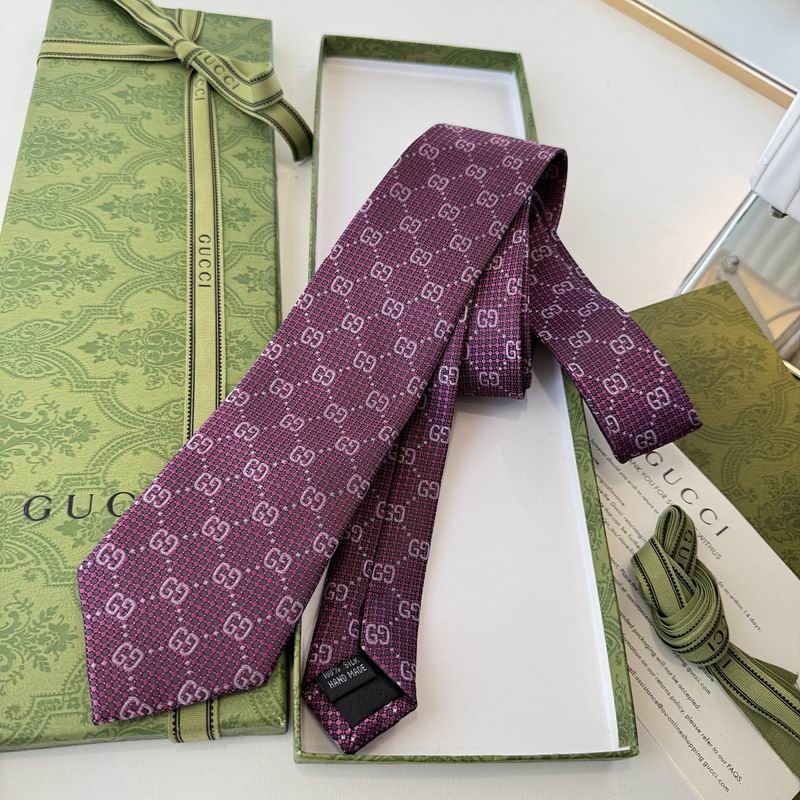 GRAVATA GUCCI DE SEDA COM MONOGRAMA GG