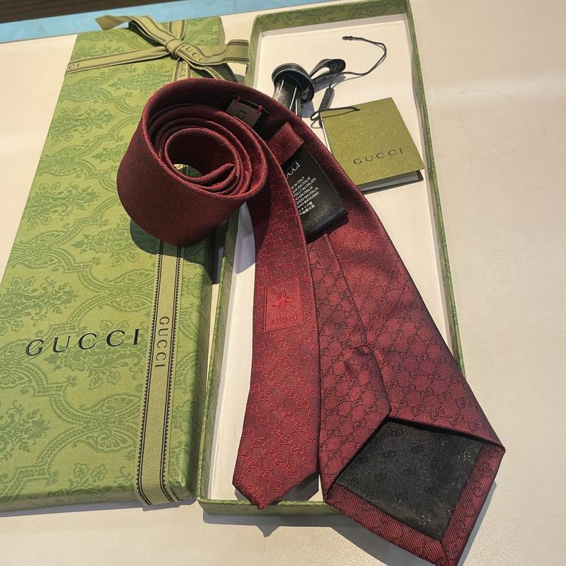 GRAVATA GUCCI DE SEDA COM ESTAMPA DOUBLE G