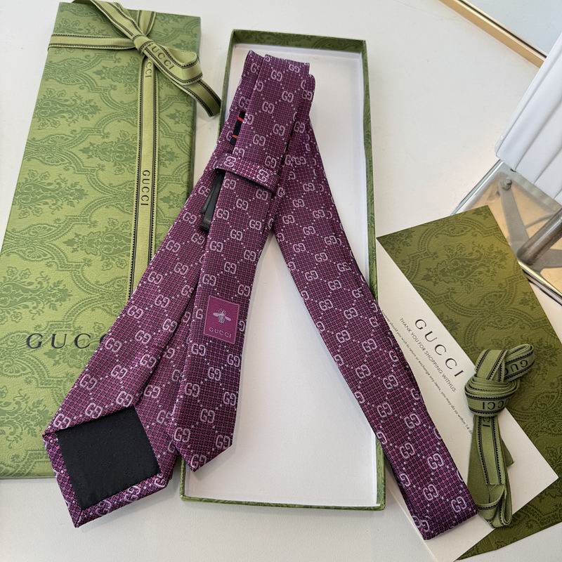 GRAVATA GUCCI DE SEDA COM MONOGRAMA GG