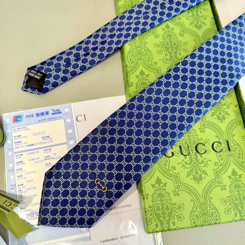 GRAVATA GUCCI  DE JACQUARD DE SEDA COM PADRÃO MINI GG