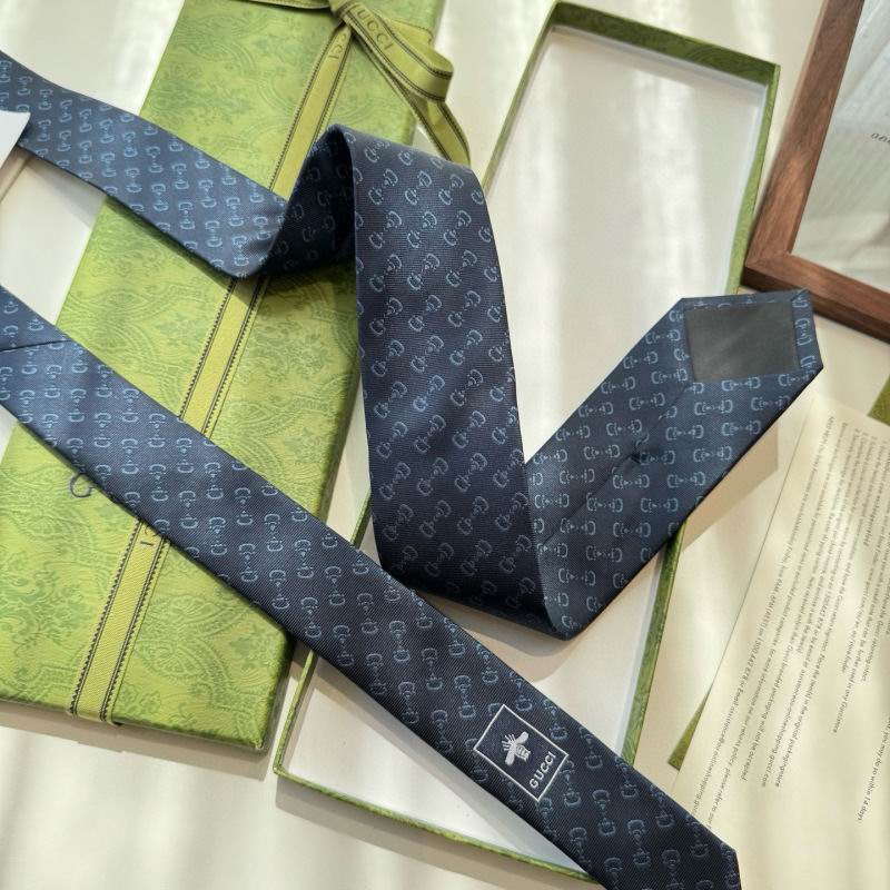 GRAVATA GUCCI HORSEBIT DE JACQUARD DE SEDA