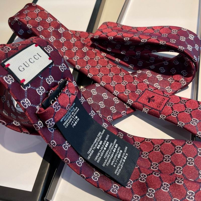 GRAVATA GUCCI  DE SEDA