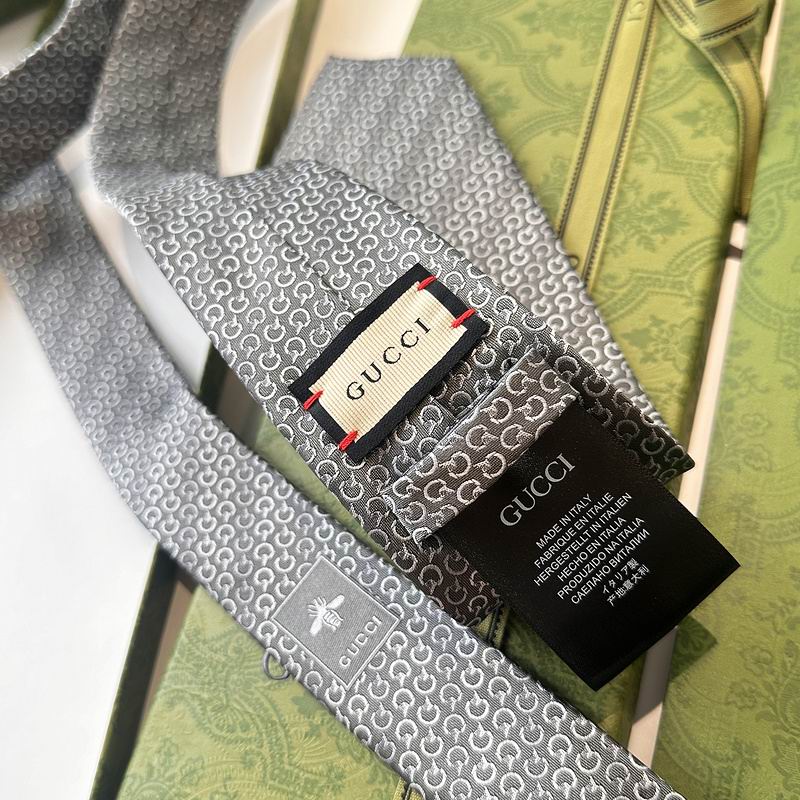 GRAVATA GUCCI  GG HORSEBIT SILK JACQUARD TIE