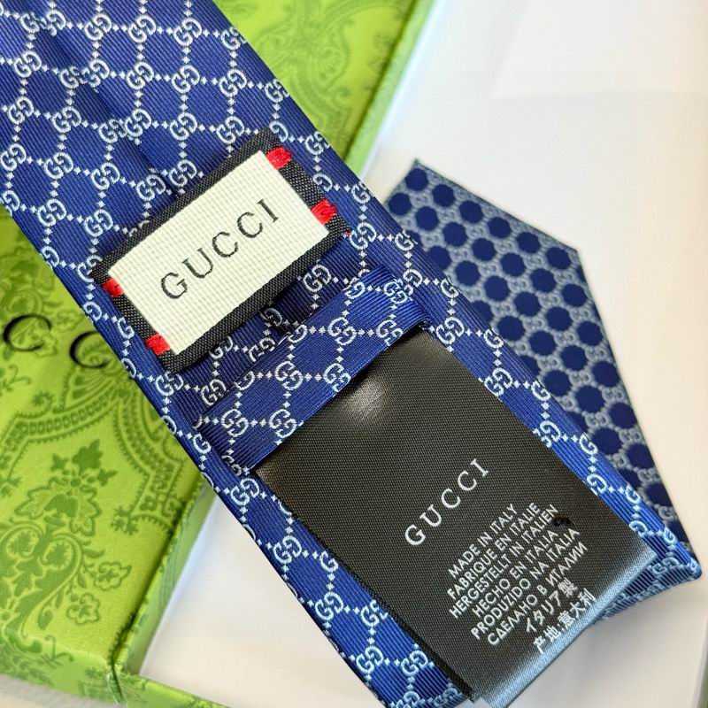GRAVATA GUCCI  DE JACQUARD DE SEDA COM PADRÃO MINI GG