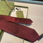 GRAVATA GUCCI DE SEDA COM ESTAMPA DOUBLE G