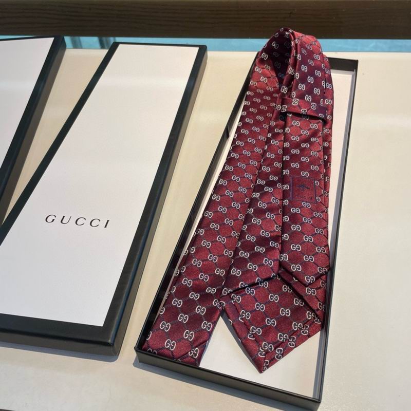 GRAVATA GUCCI  DE SEDA
