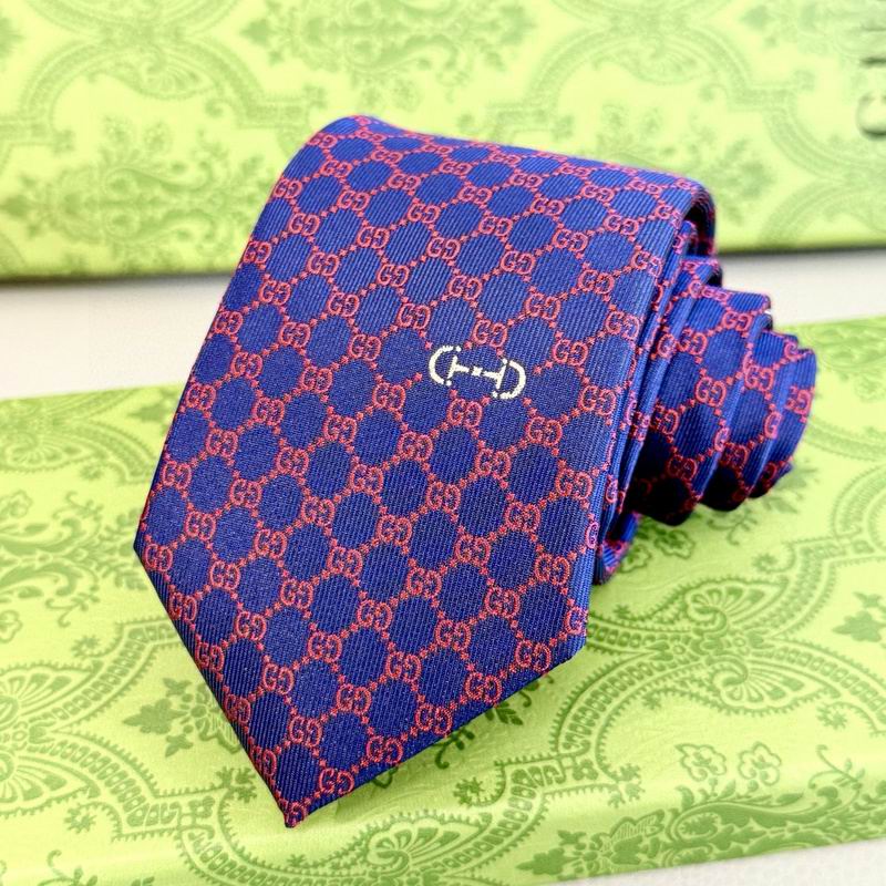 GRAVATA GUCCI  DE JACQUARD DE SEDA COM PADRÃO MINI GG