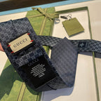 GRAVATA GUCCI DE SEDA COM ESTAMPA DOUBLE G