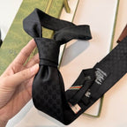 GRAVATA GUCCI  DE JACQUARD DE SEDA COM PADRÃO GG