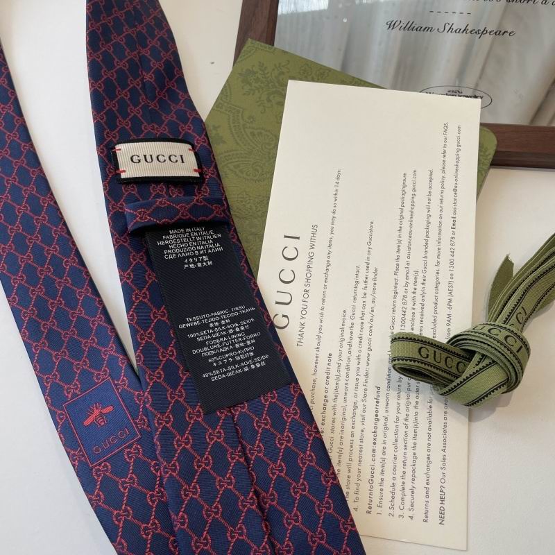 GRAVATA GUCCI INTERLOCKING G CHAIN