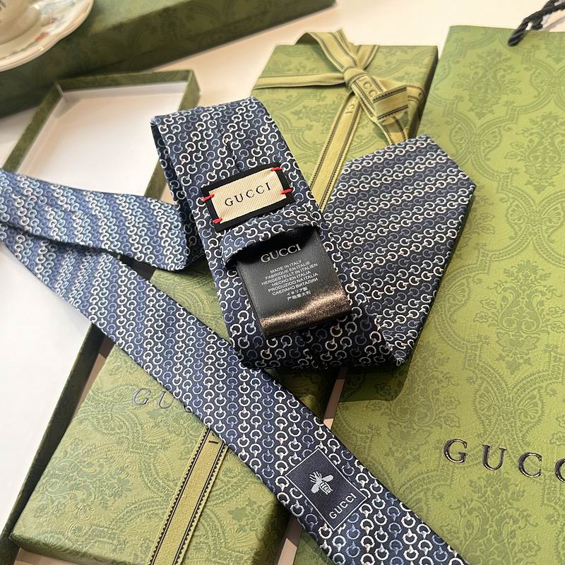 GRAVATA GUCCI  GG HORSEBIT SILK JACQUARD TIE