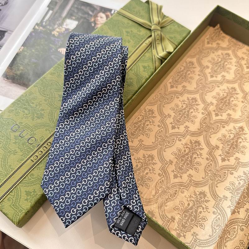 GRAVATA GUCCI  GG HORSEBIT SILK JACQUARD TIE